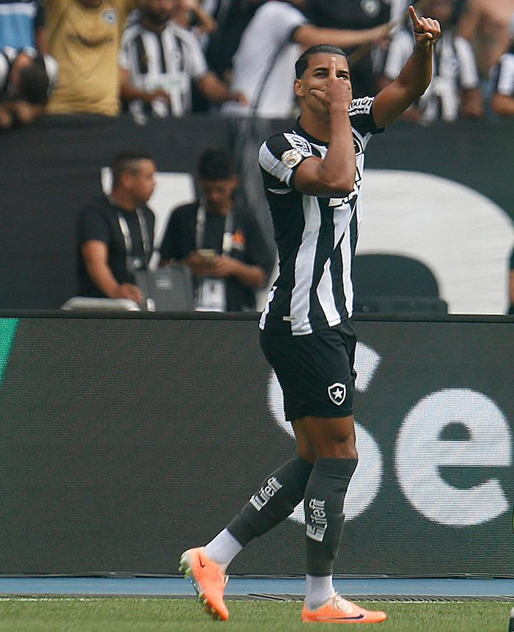 Botafogo empata em 1 a 1 com o Santos e soma oito jogos sem vitória