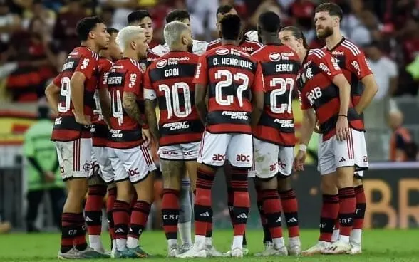 Flamengo perde de virada para o Santos de 2 a 1
