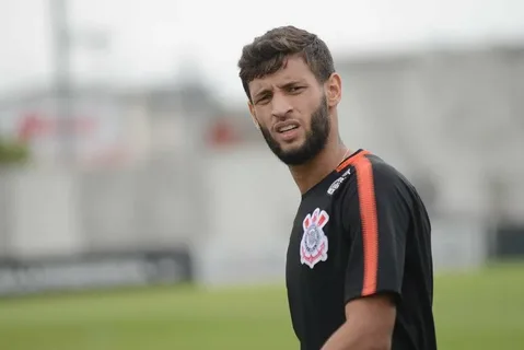Flamengo busca contratações de Léo Ortiz, Evander e Juninho Capixaba para início de 2024
