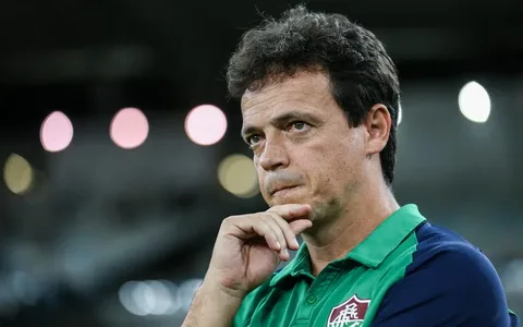 "Fluminense Indica Possíveis Mudanças na Escalação Contra o Palmeiras: Desfalques e Estratégias Reveladas"