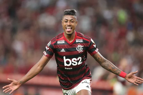 Flamengo anuncia renovação de contrato com Bruno Henrique até 2026