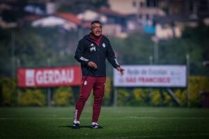 Roger estreia pelo Inter contra o Botafogo, líder do Brasileirão