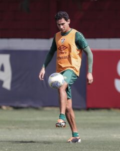 Ganso do Fluminense se prepara para partida