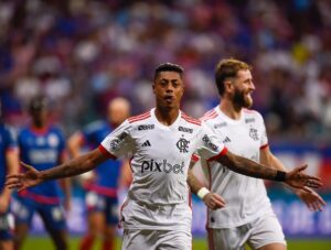 Bruno Henrique fez belo gol de cabeça para abrir o placar para o Flamengo.