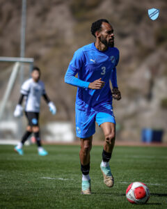 Anderson em atividade no treinamento do Bolívar.