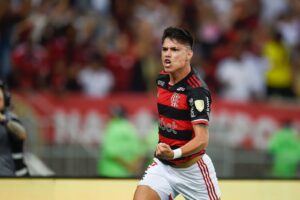 Luiz Araújo fez chover pelo Flamengo.