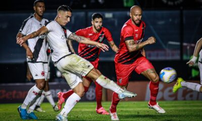 Puma fez gol de placa para o Vasco da Gama.