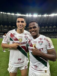 Kevin Serna e Arias fizeram os gols do Fluminense.