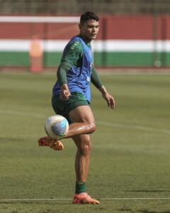 Thiago Silva tem feito grandes jogos com a camisa do Fluminense.