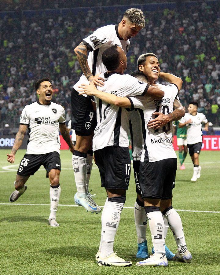 Botafogo tem uma parada dura hoje às 21:30 horas contra o São Paulo no Morumbi 