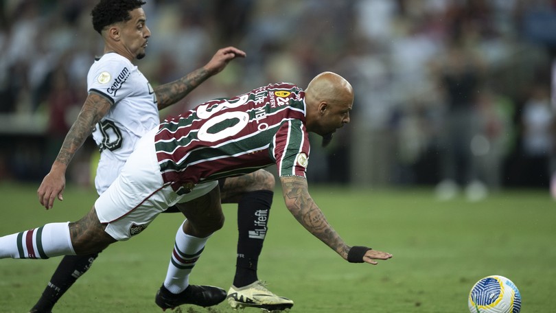 Botafogo vence o Fluminense por 1 a 0 em falha de Felipe Melo