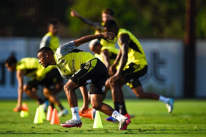 Flamengo encara o Corinthians pela Copa do Brasil na estréia de Filipe Luis