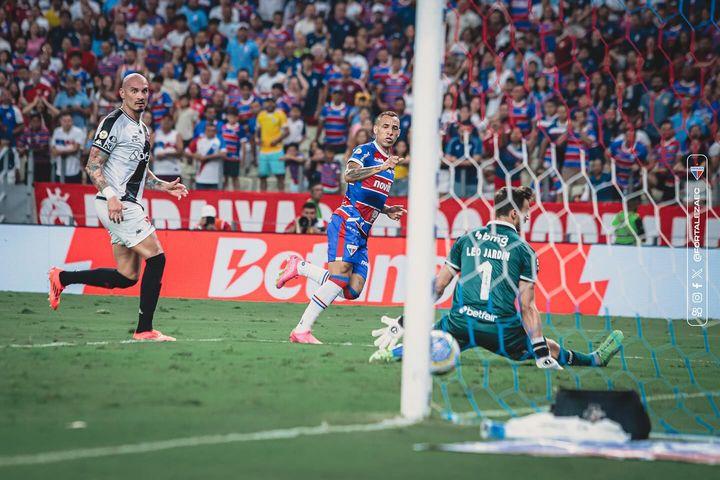 Vasco perde de 3 a 0 para o Fortaleza 