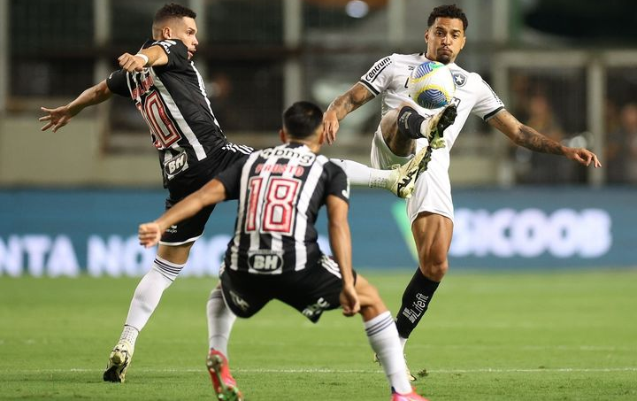 Botafogo empata com o Atlético-MG em 0 a 0 e vê vantagem cair para os adversários diretos 