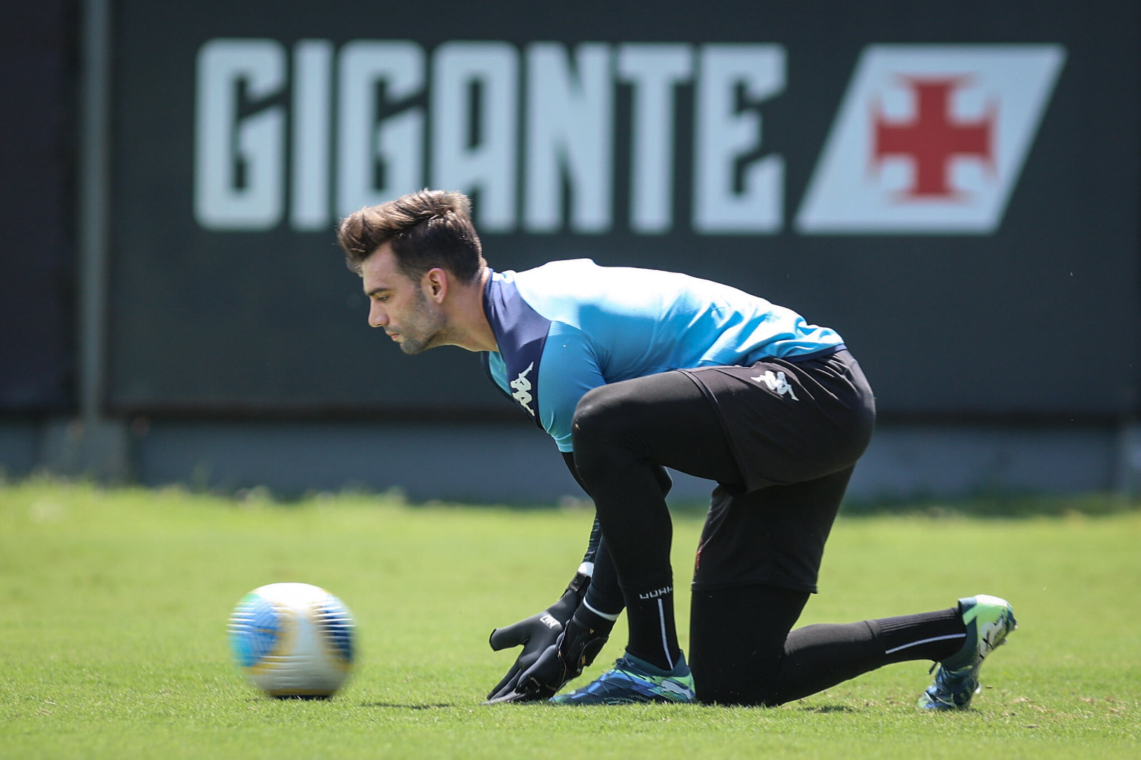 Vasco joga às 16 horas na Arena Pantanal contra o Cuiabá 