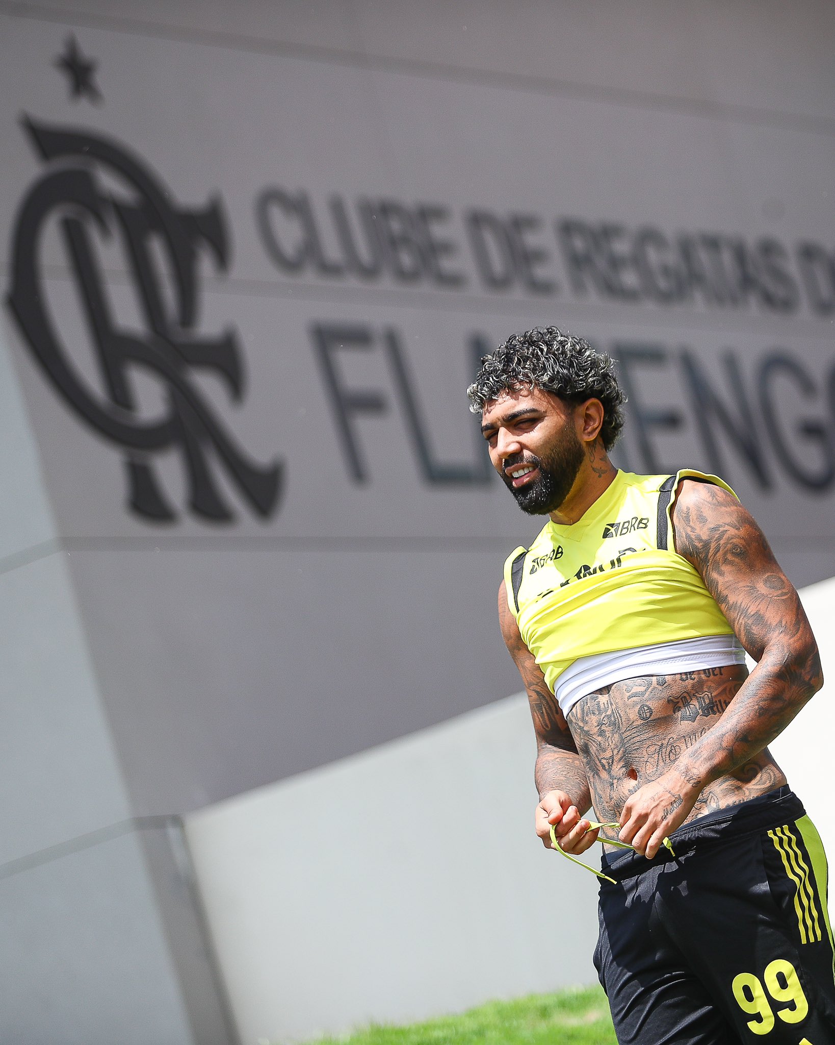 Flamengo se despede de Gabigol hoje às 16 horas no Maracanã 